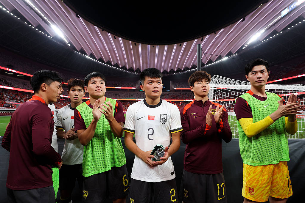 英超倒计时；广州队赛后战术微调；细节引发关注；信心回归；训练强度明显提升的简单介绍-爱游戏链接