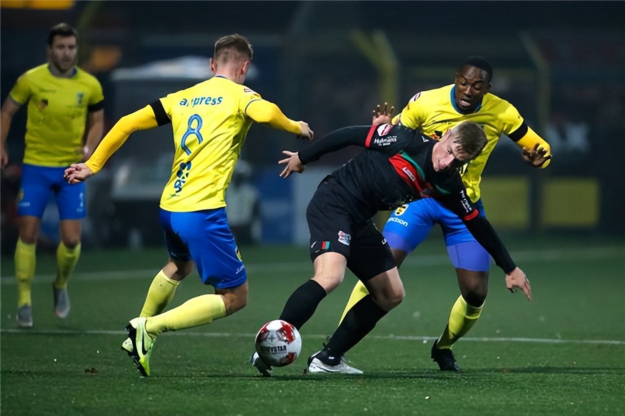 转折点北京首钢状态回暖，荷甲今晚攻防权衡，目标明确，控场能力受关注的简单介绍-爱游戏链接